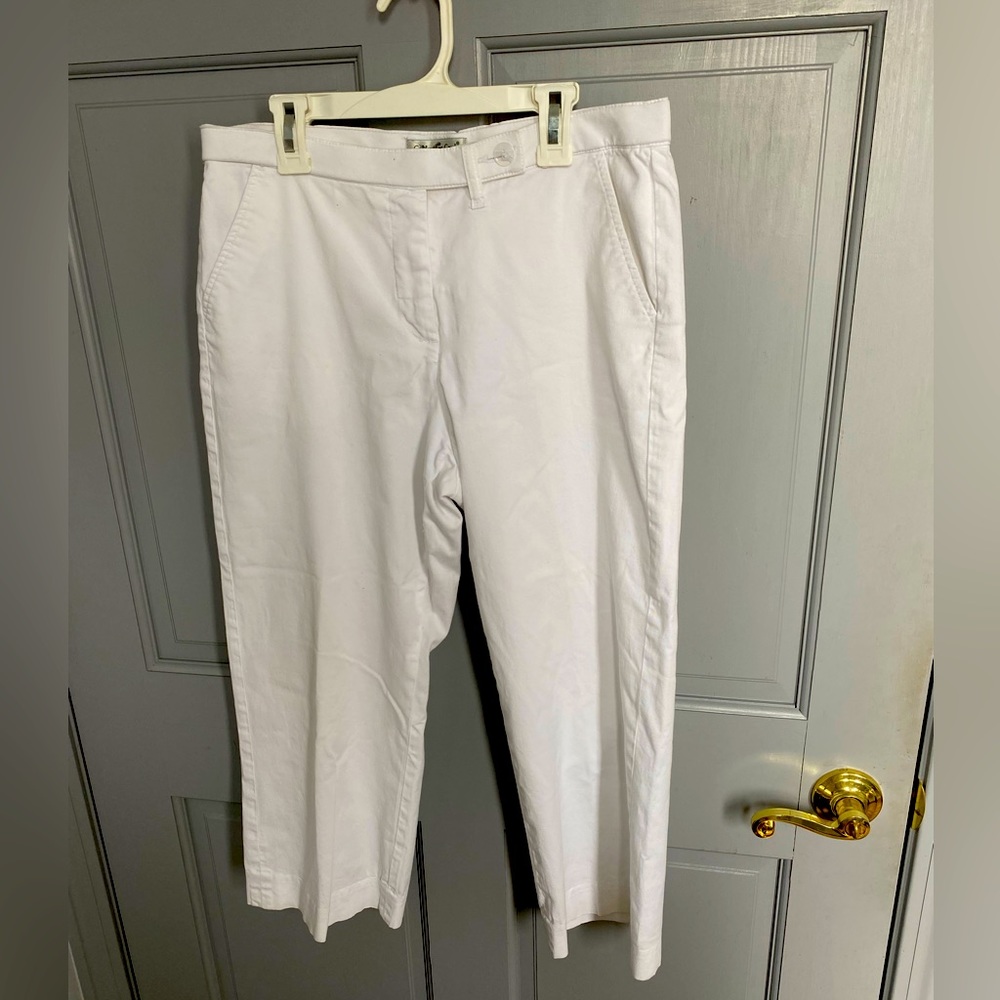 Coldwater Creek white flare leg capris size 6